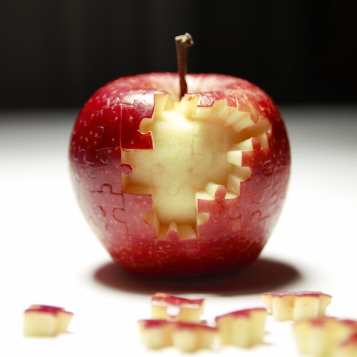 Apple Puzzle by Vincenzo Scuruchi