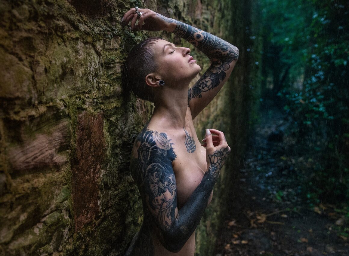 Holli Davidson by HARTFLOK