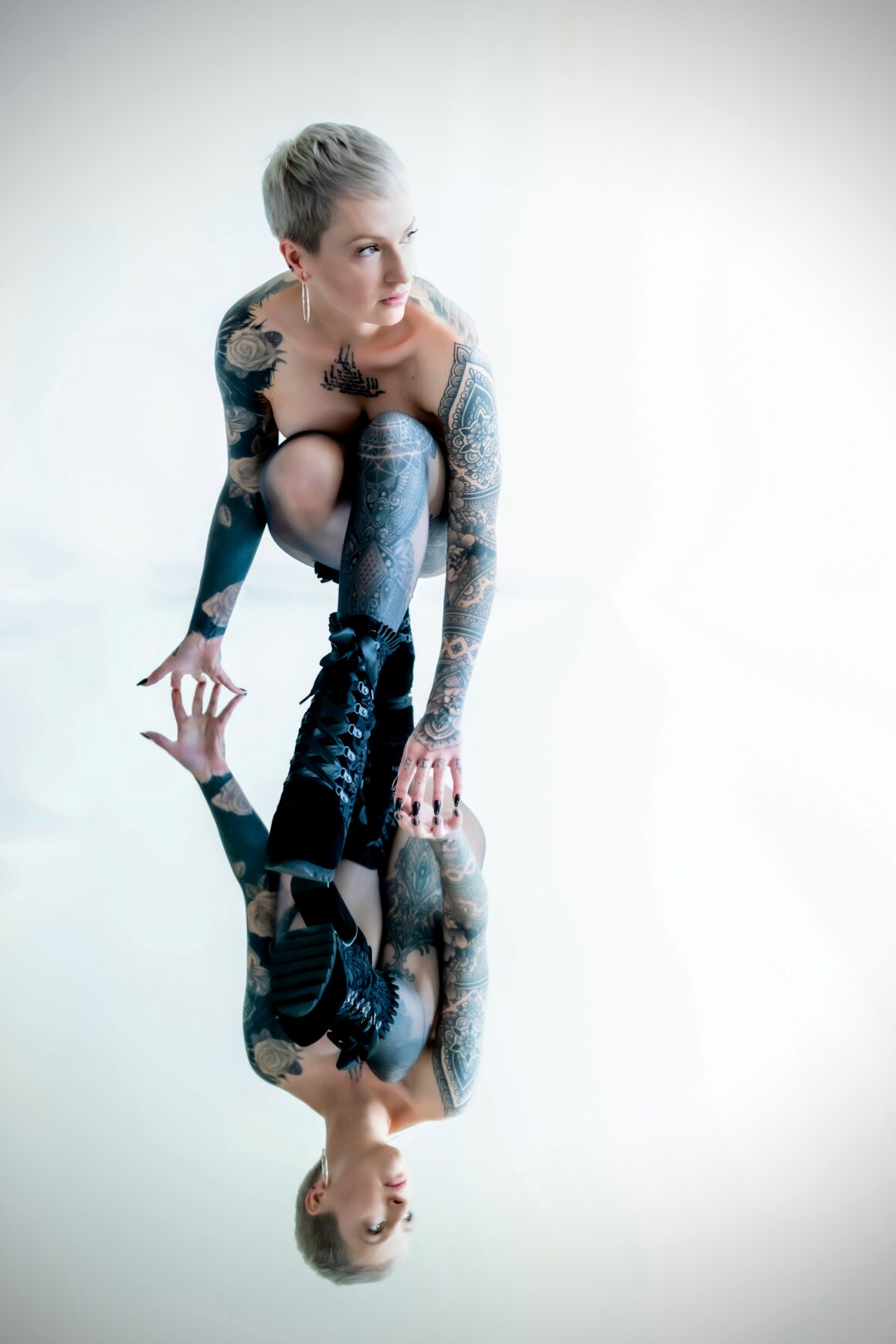 Holli Davidson by Vic Sharp