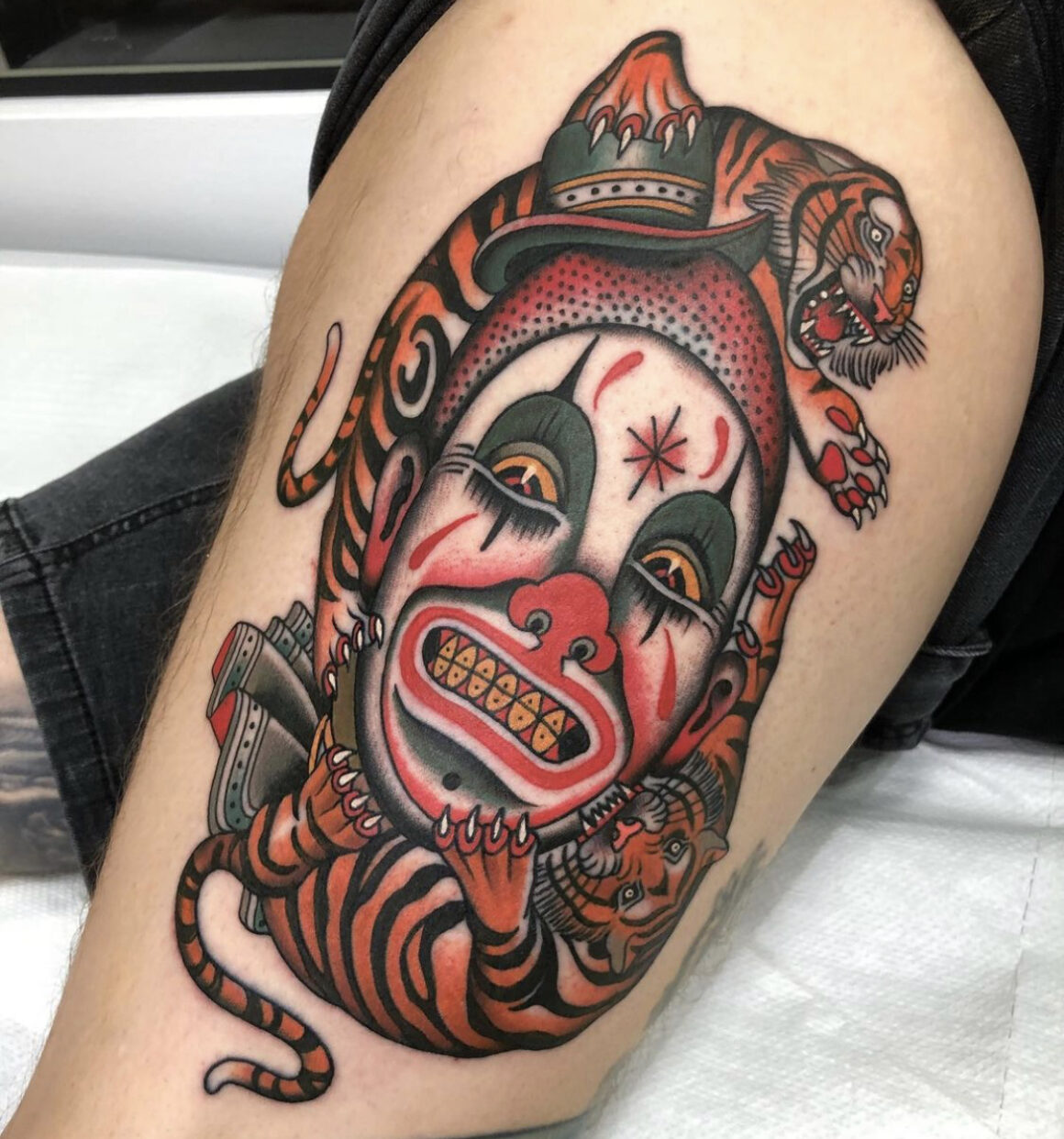 Rodrigo Kalaka, Corona Tattoo, Oviedo, Spain