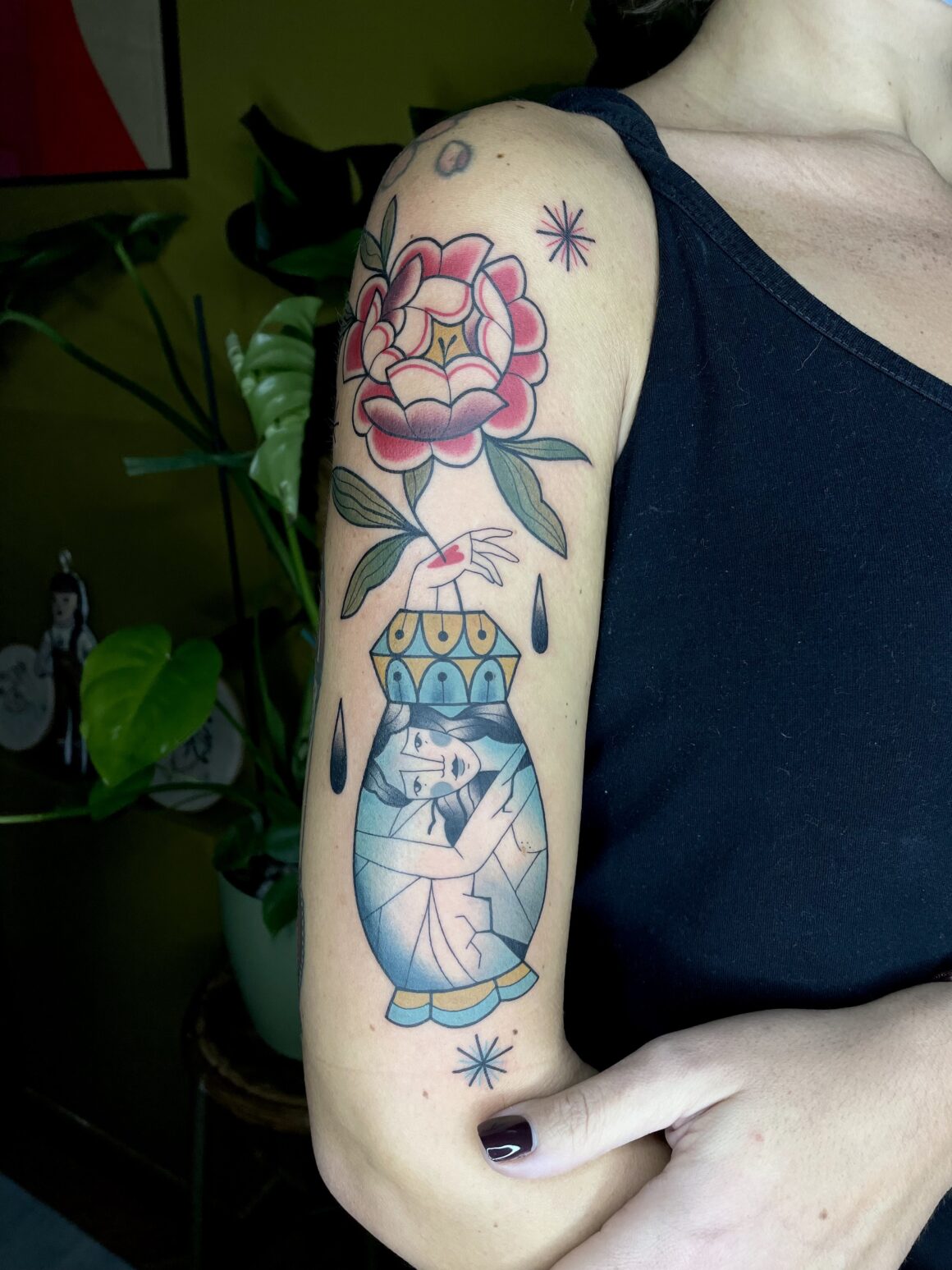 Tattoo by Lucille Ninivaggi, @lucille_roots