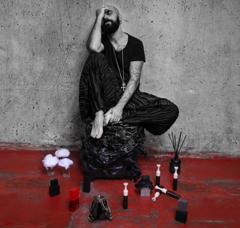 Filippo Sorcinelli, the sacred of clothes and the profane of ink ...