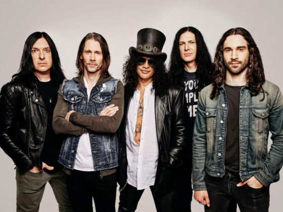 Slash Ft. Myles Kennedy and The Conspirators
