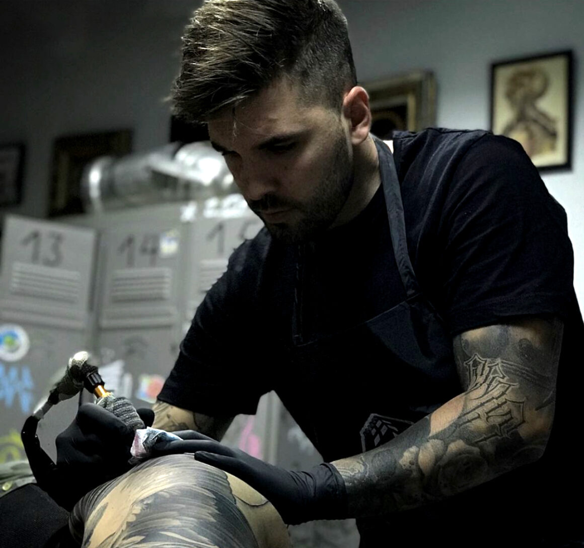 Franky Lozano, tattoo artist, @franky_lozano