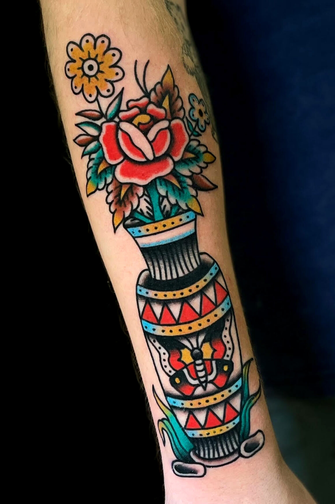 Lou Fontaine, Electric Grizzly Tattoo