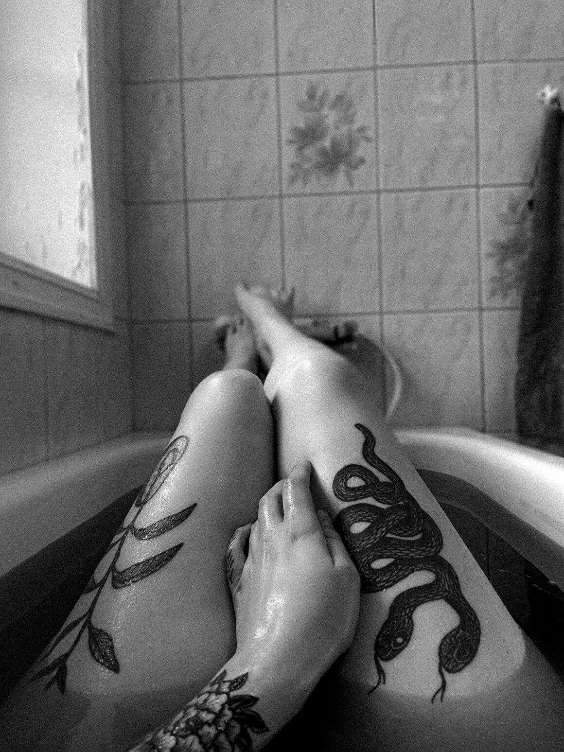 Emilie, tattoo model, @emelieaxelson