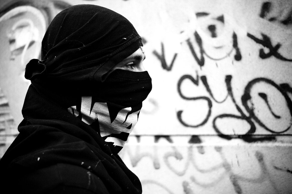 See, graffiti writer part of the MSD crew, photo by Brice Gelot NSD 51/50