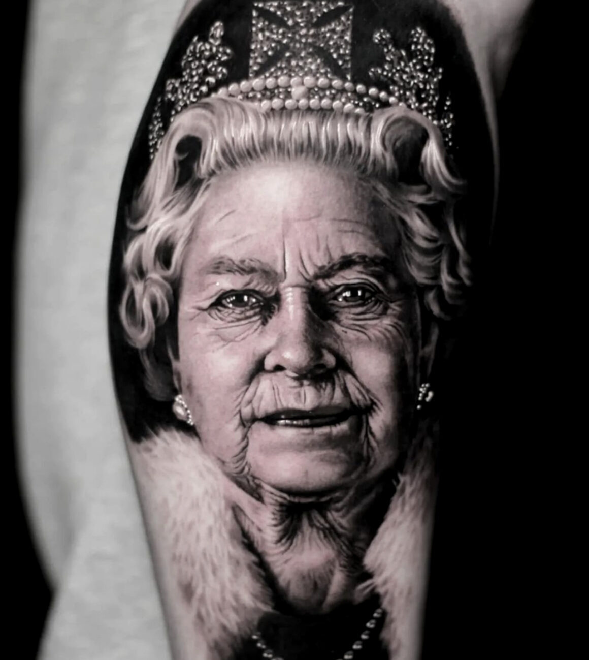 Queen Tattoo Parlour - Illustration :: Behance