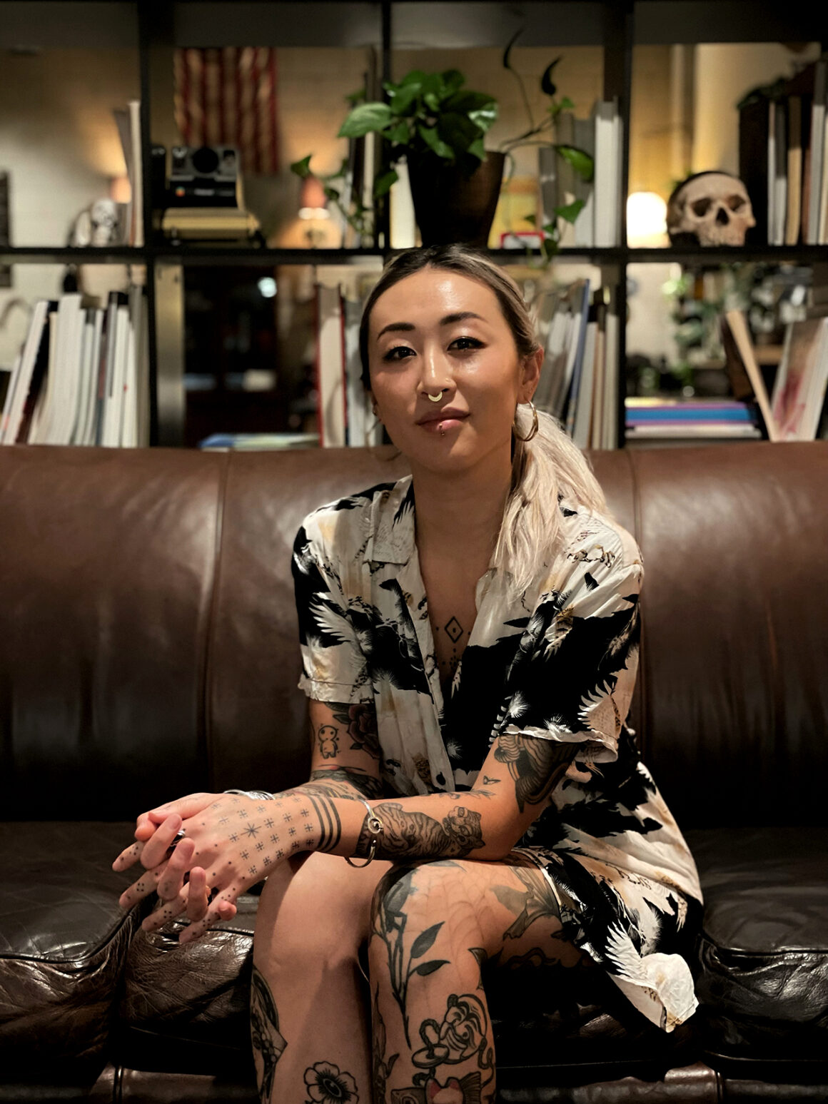 Yvonne Kang, tattoo artist, @yvekang