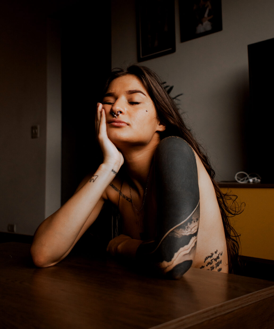Svetlanna, modèle de tatouage, @svetlanna.sg, photo de @leonarrdomazo