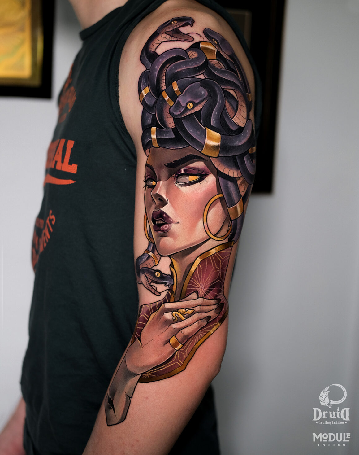 Tattoo by Tania Tkachenko, @green.vesper