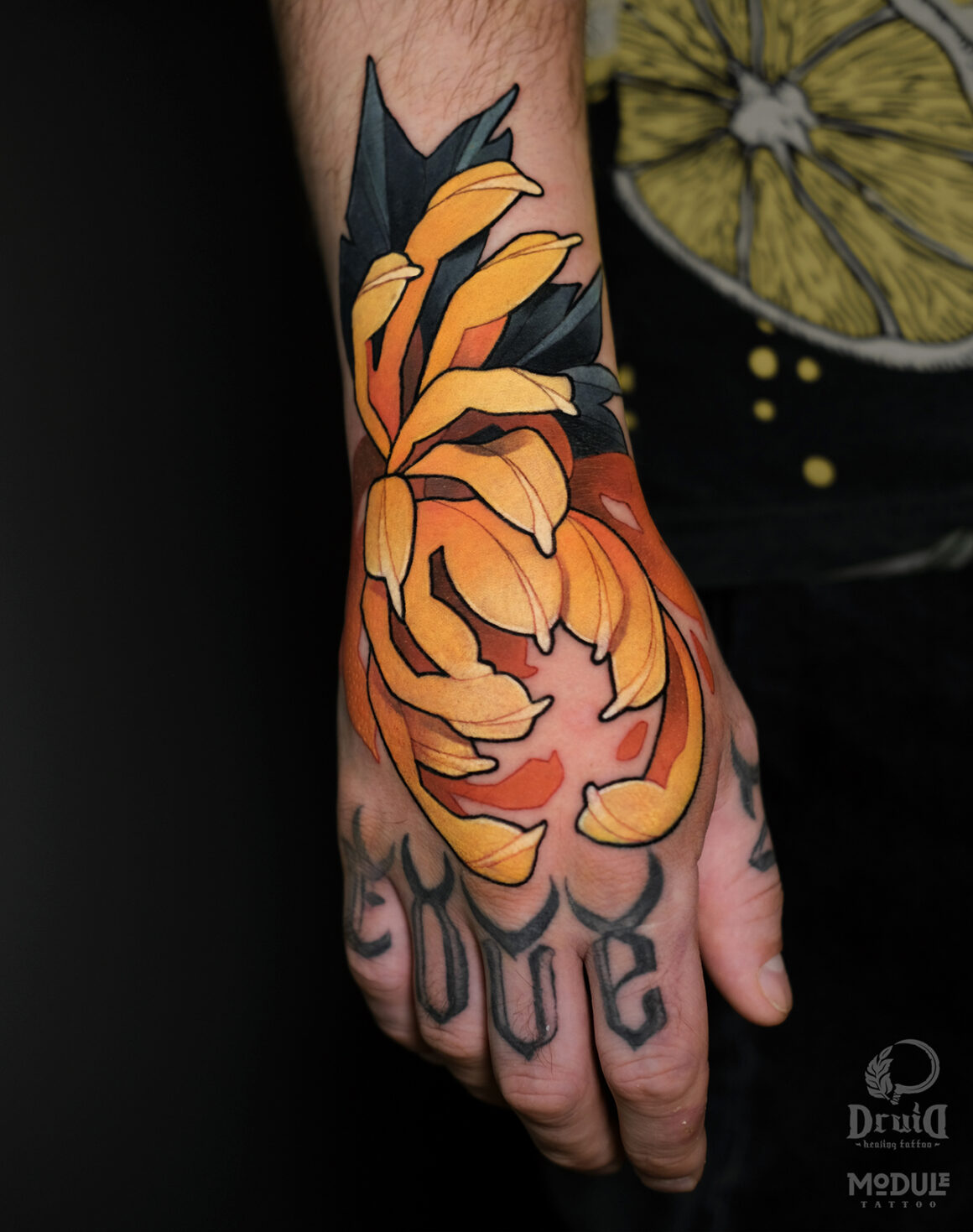 Tattoo by Tania Tkachenko, @green.vesper