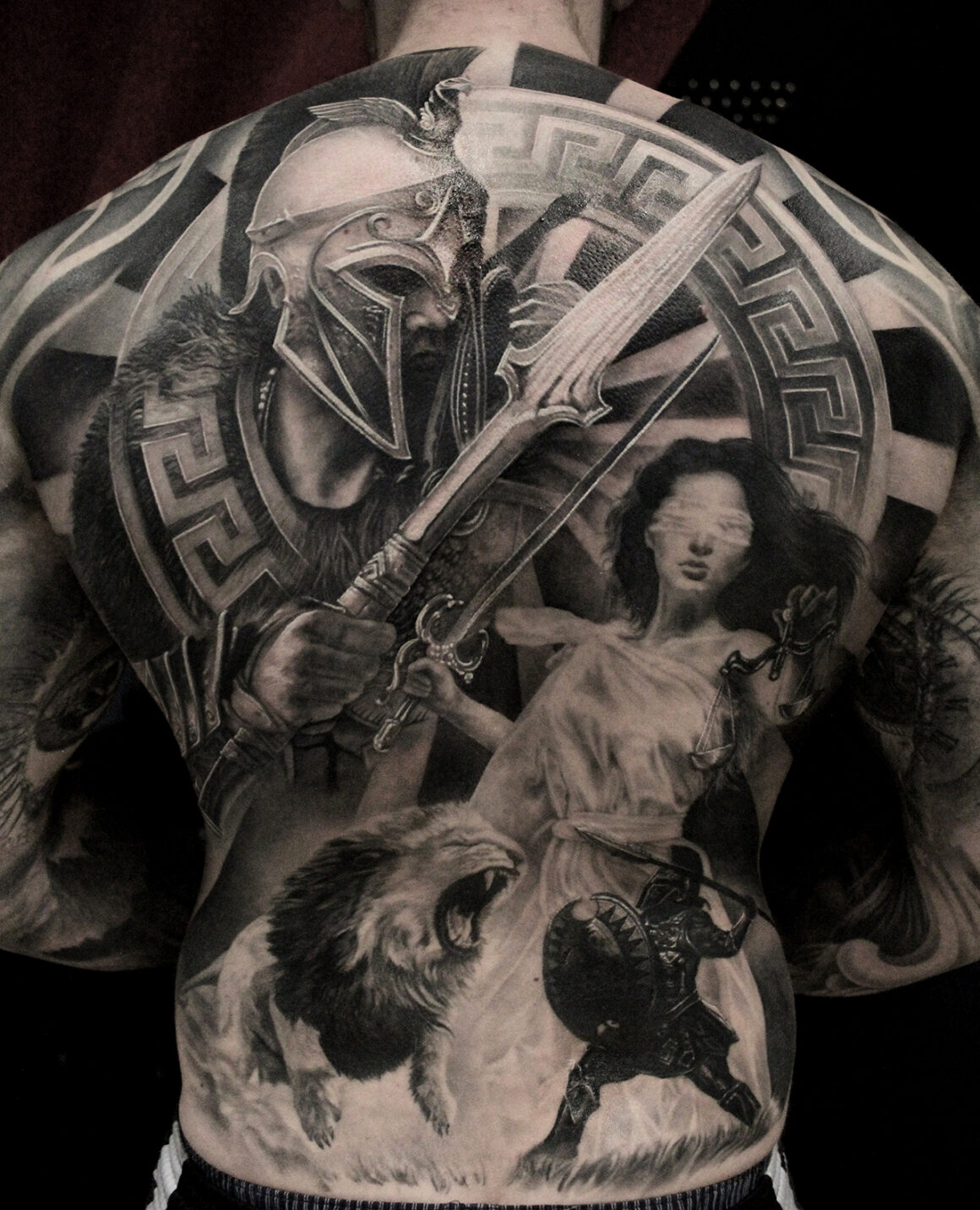 Tatouage de Mitch, Théâtre de tatouage Arc-en-ciel noir, @ mitch.tatouage