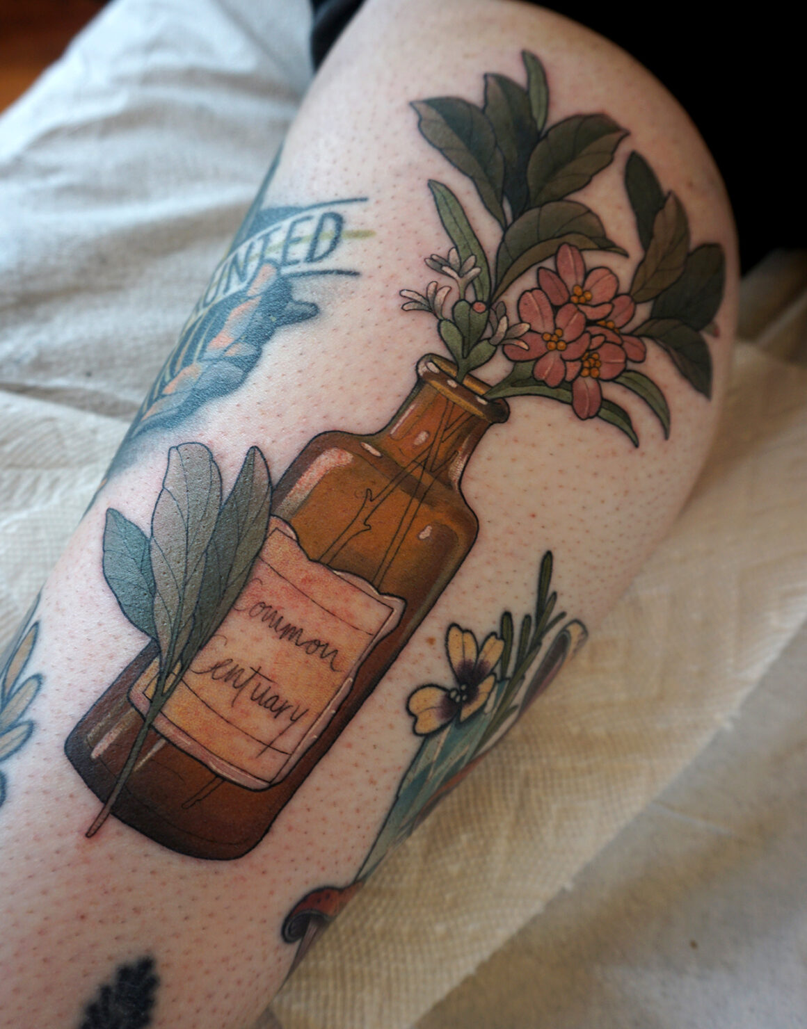 Tatouage par Melise Hill, @melisehilltattoo