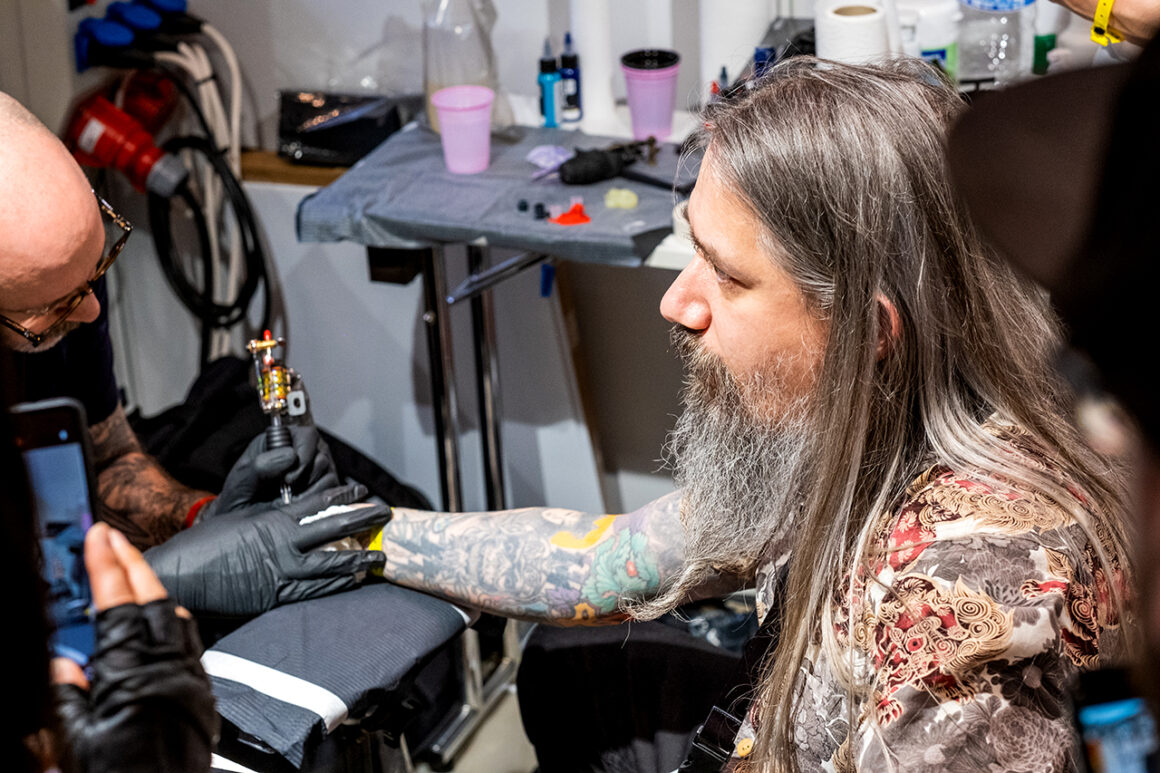 Convention de tatouage des dieux de l'encre, ph.  crédit @momobayram