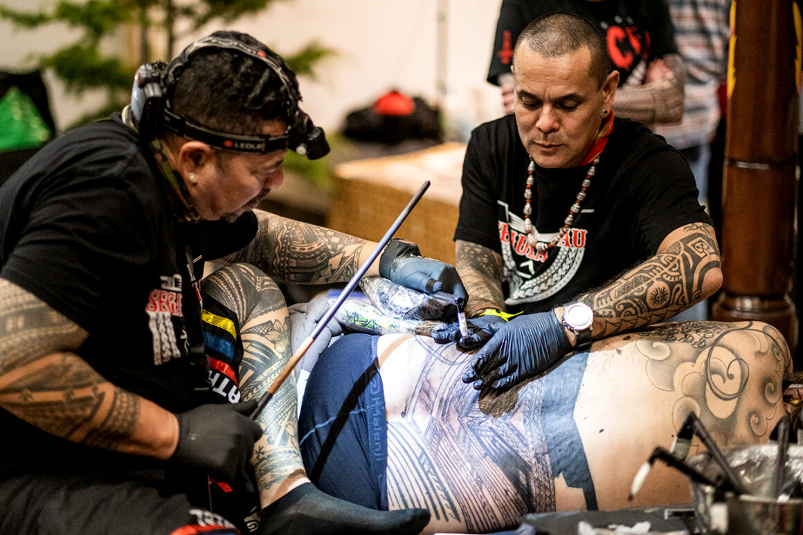 Convention de tatouage des dieux de l'encre, ph.  crédit @momobayram