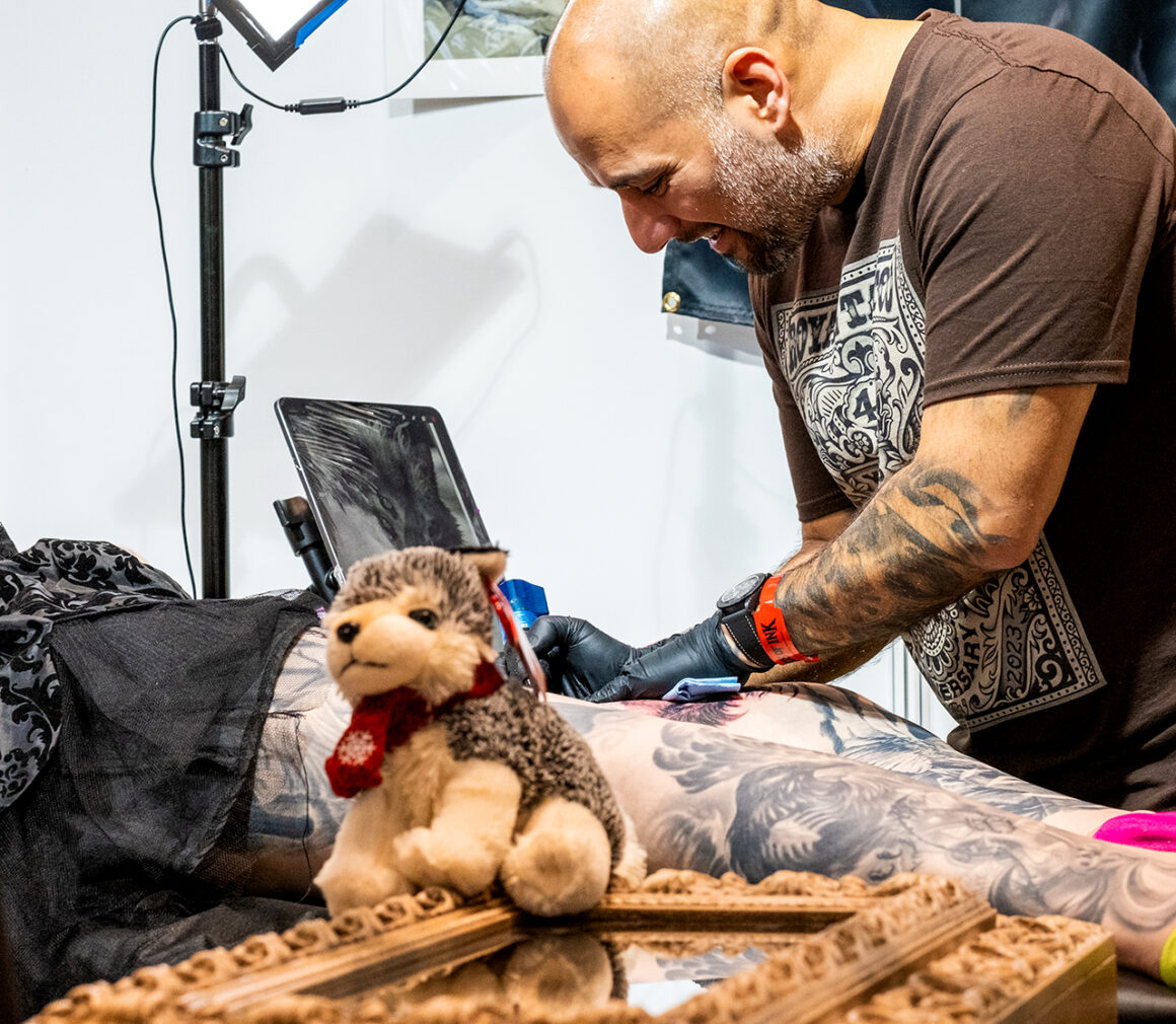 Convention de tatouage des dieux de l'encre, ph.  crédit @momobayram