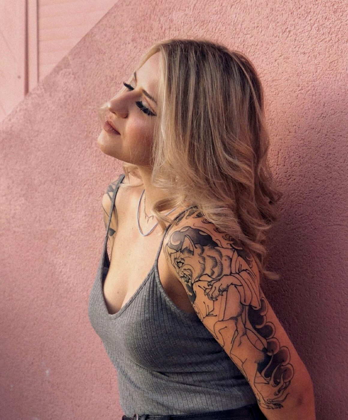 Tatoueuse Alina Moskini, @alinamos