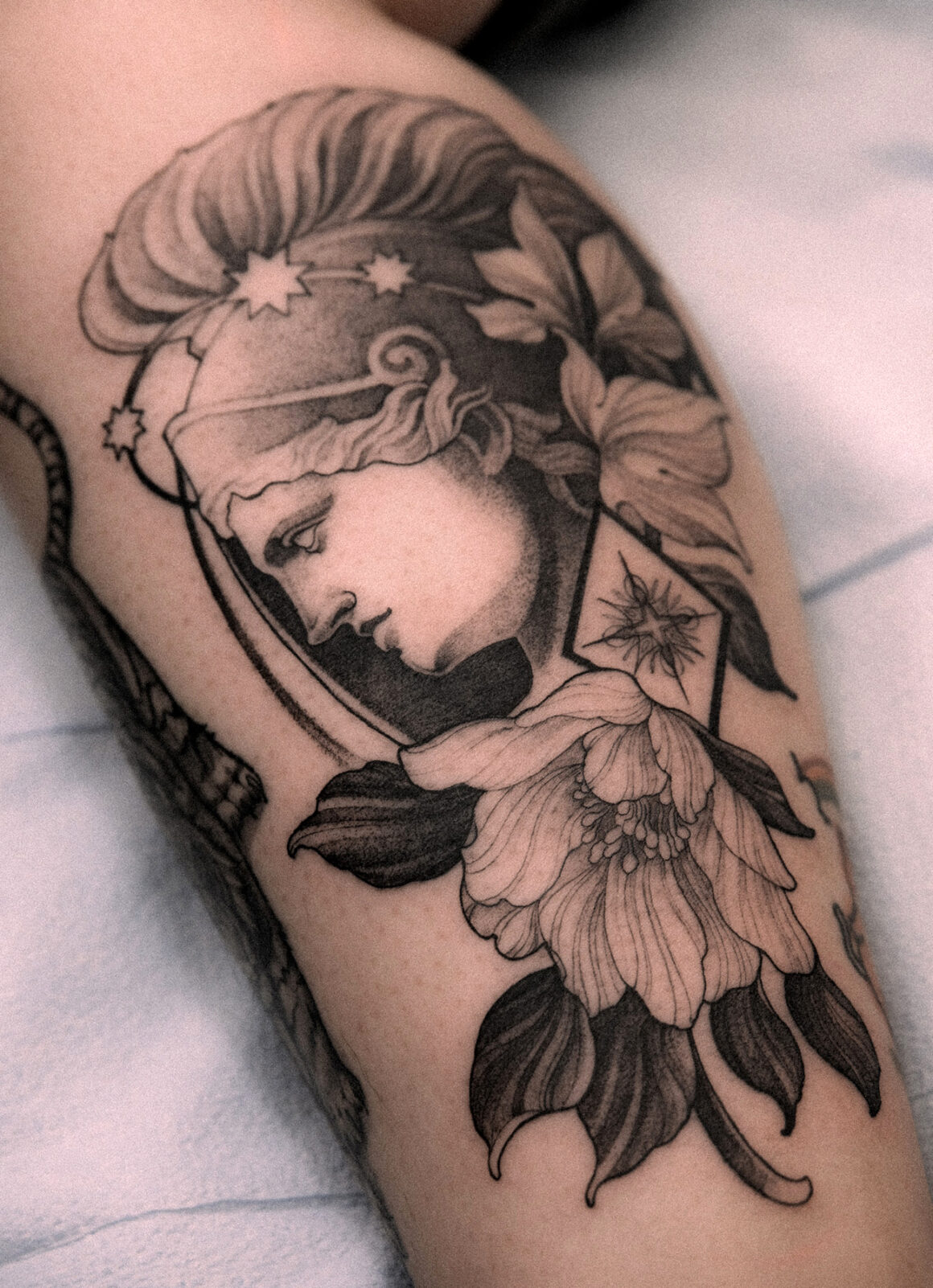 Tattoo by Alena Zozulenko, @zozutattoo