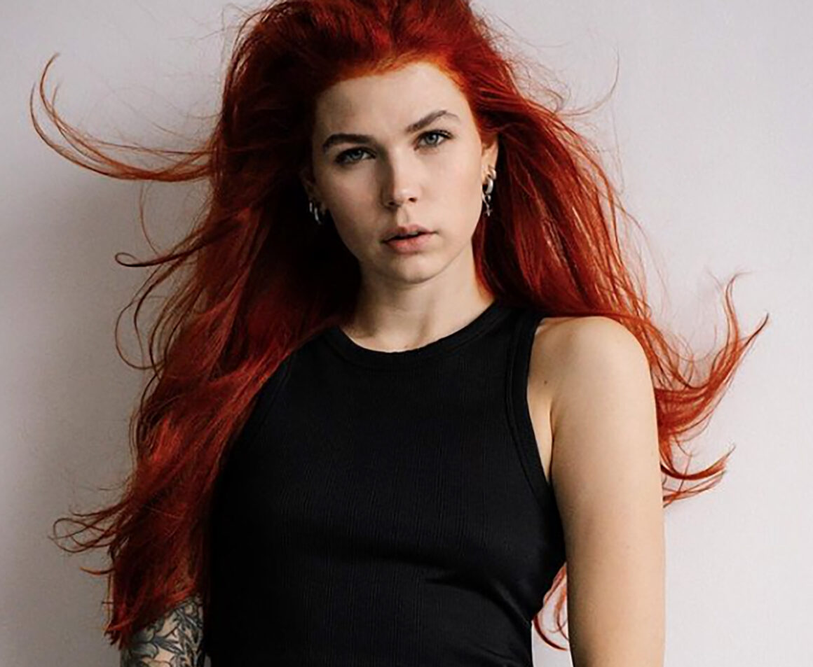 Kate, Tattoo Artist, @noita.tattoo
