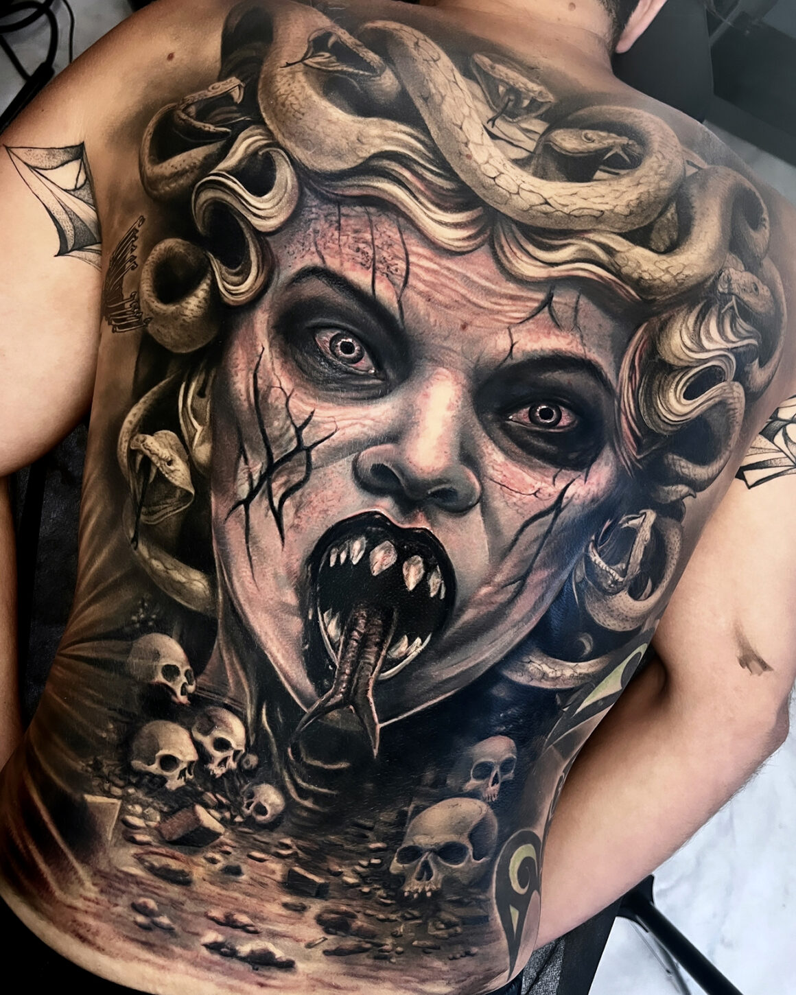 Tattoo by Leonardo Gonzalez, @leoink_tattoos