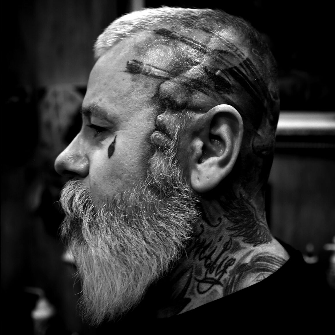 Tattoo artist Arron Raw, @arronrawtattoo
