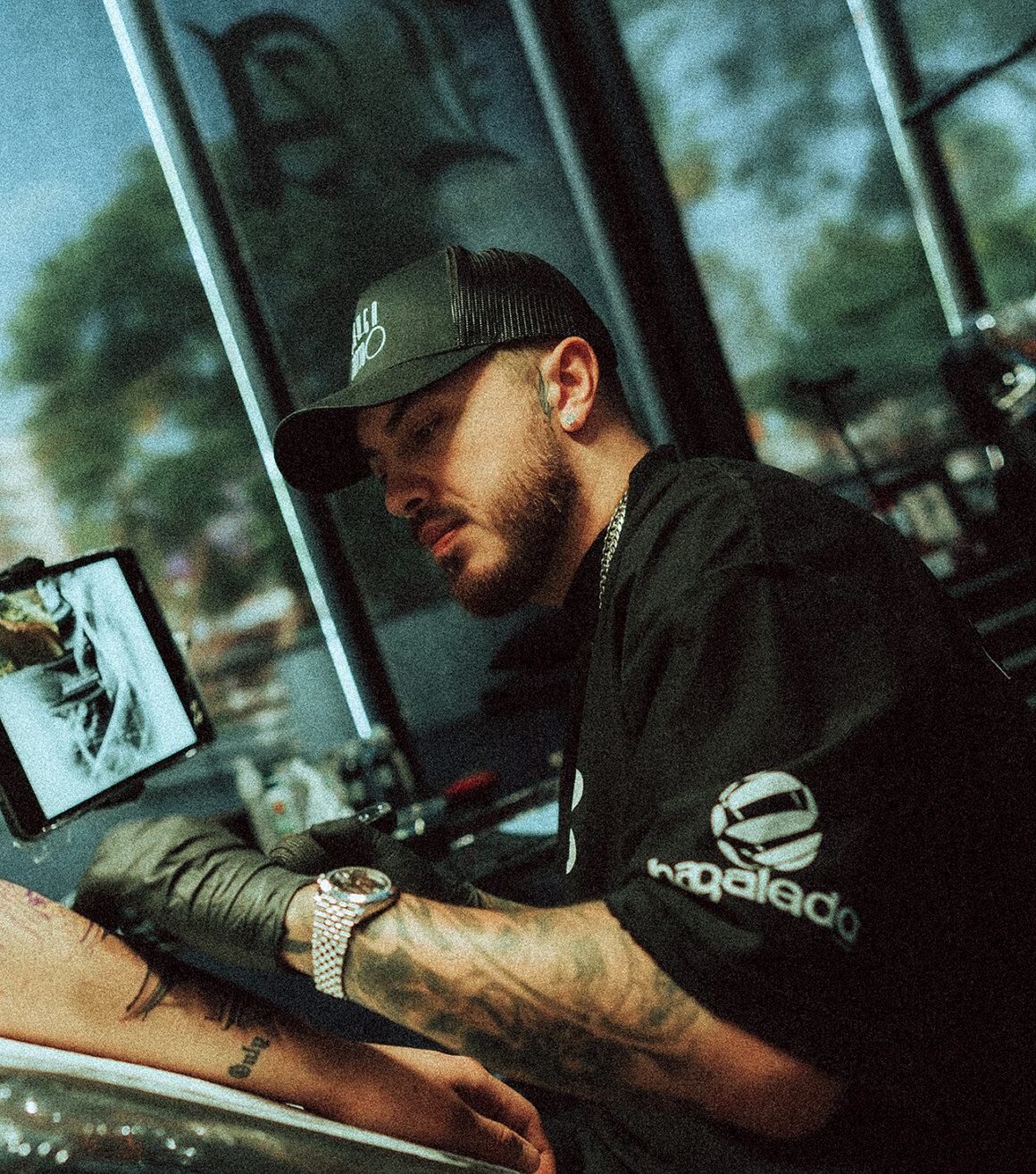 Tattoo artist Viacheslav Danh, @suan.tattoos