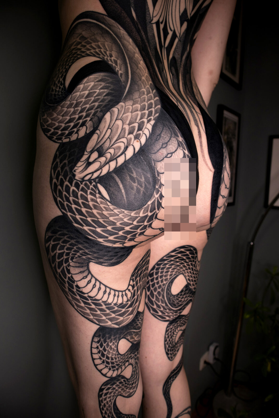 Tattoo by Laura Hochmond, @laurahochmondtattoo