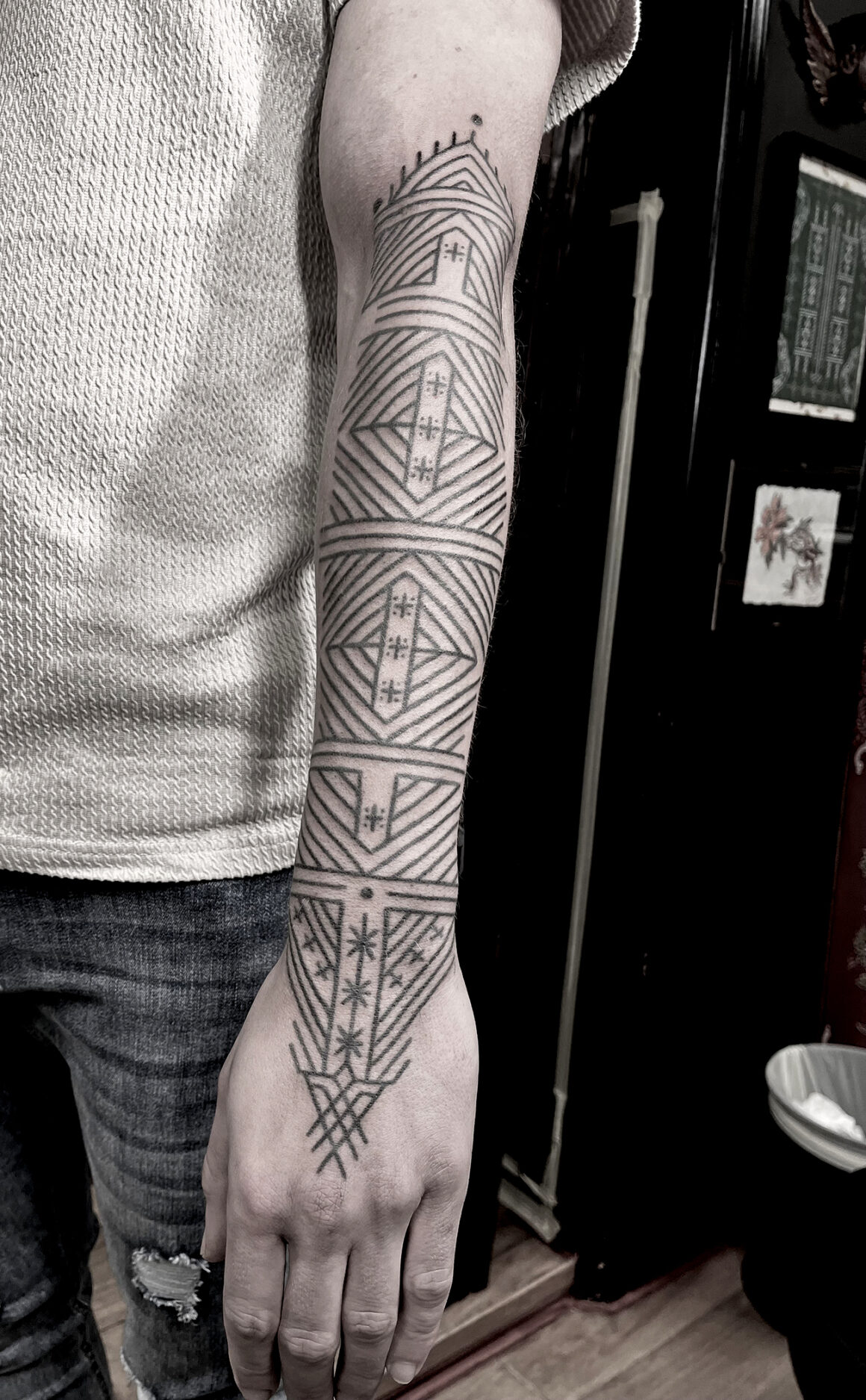 Tattoo by Valentina Lakali, @valentina_lakali