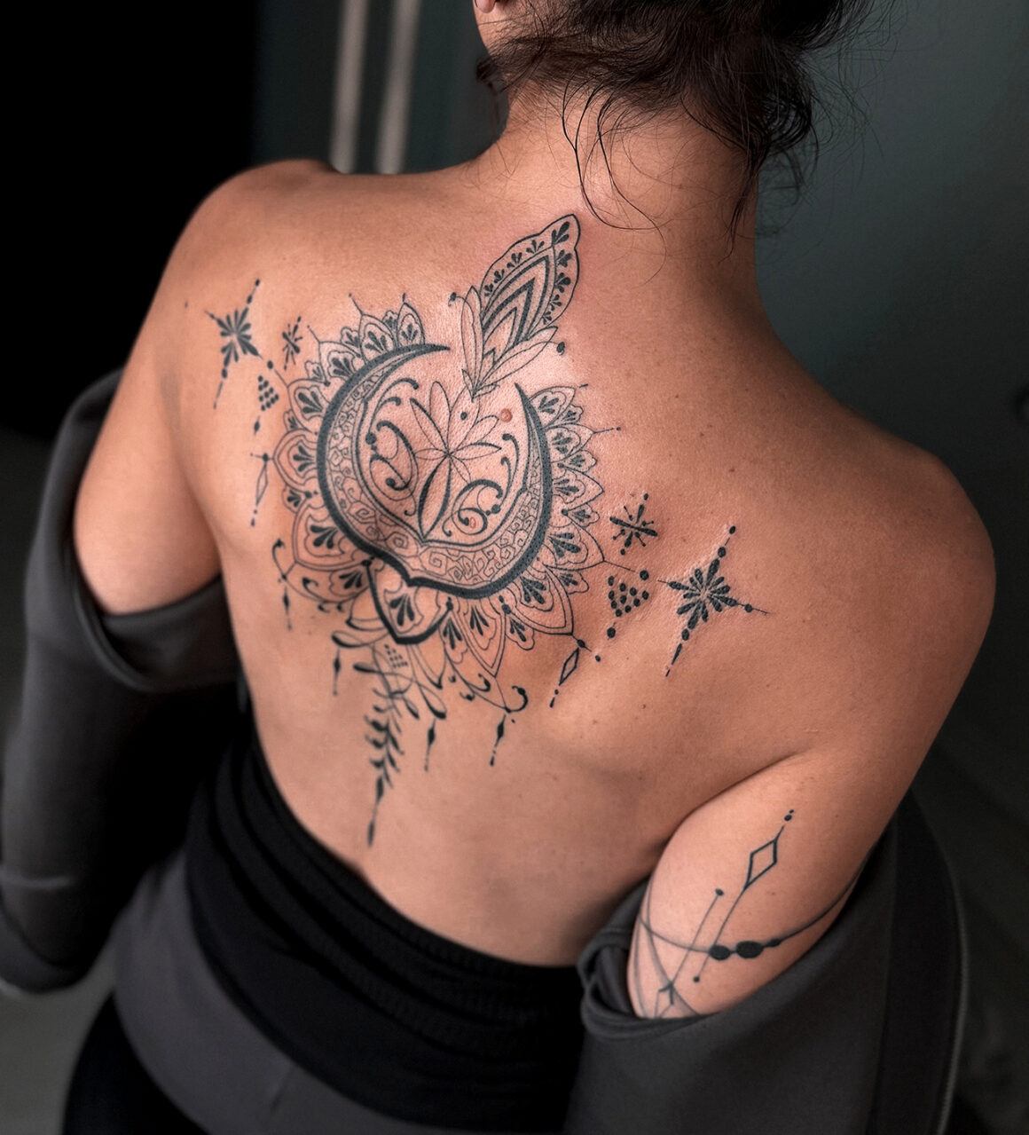 Tattoo by Vitalina Bender, @vitalinatattooing