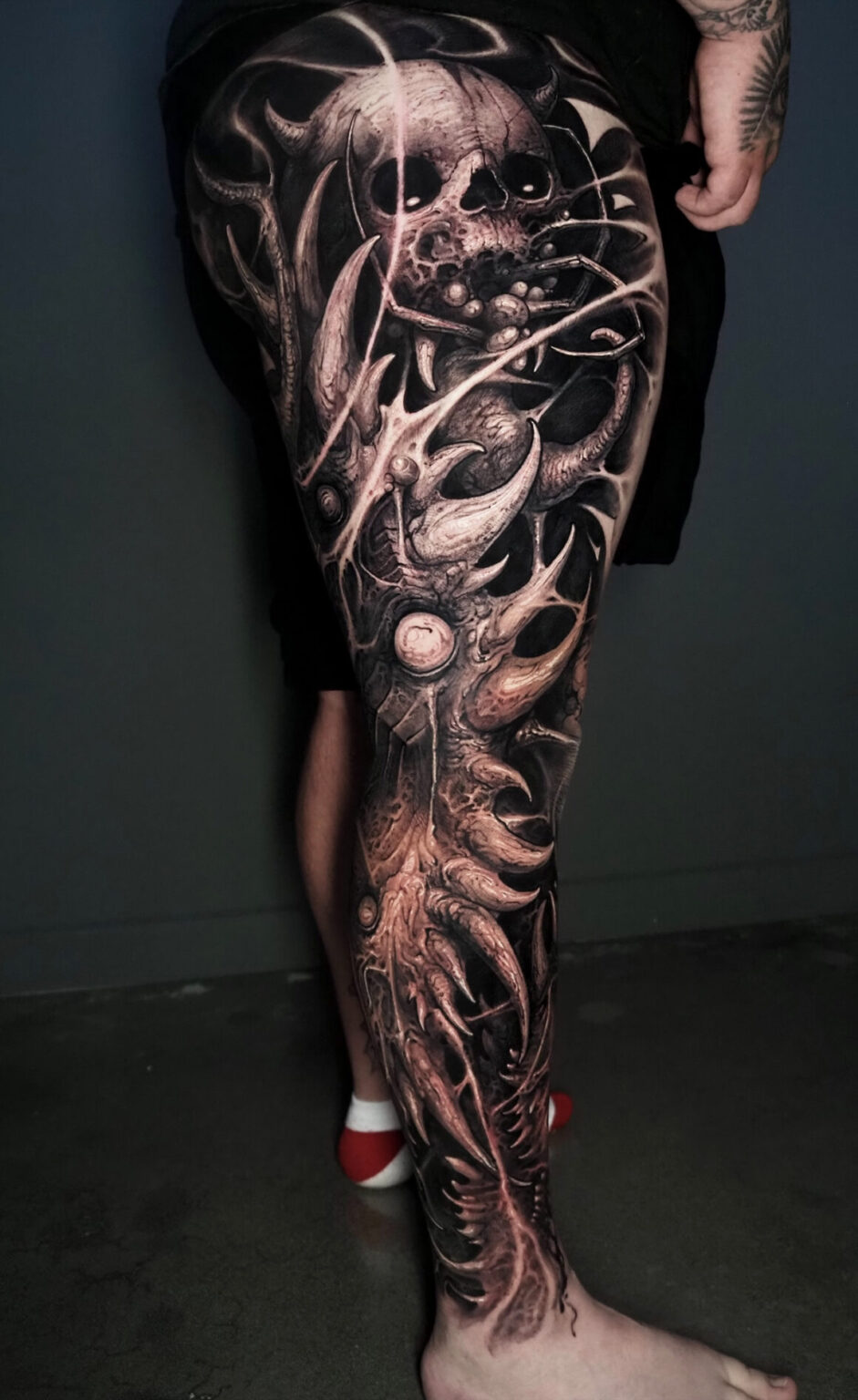 Raydems, drawing incessantly in search of dark - Tattoo Life