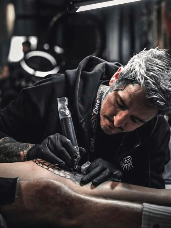 Tattoo artist Ghis Melou, @ghis_melou_tattooer