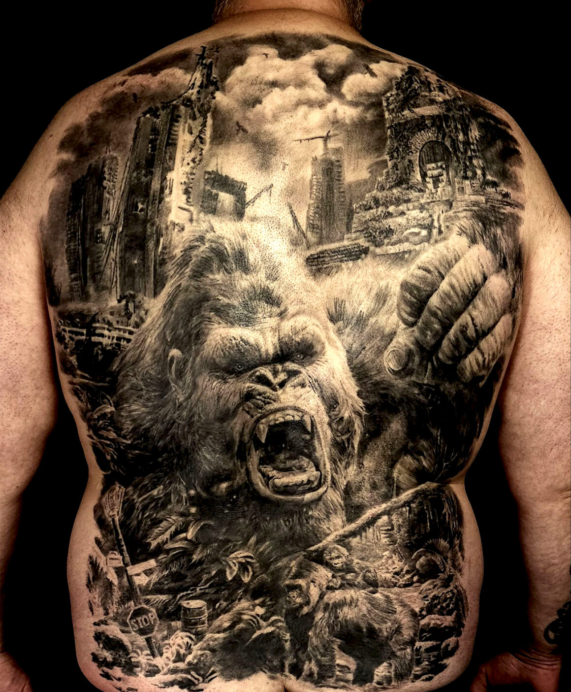 Tatouage par Carlo Fiedler, @bloodforest_ink