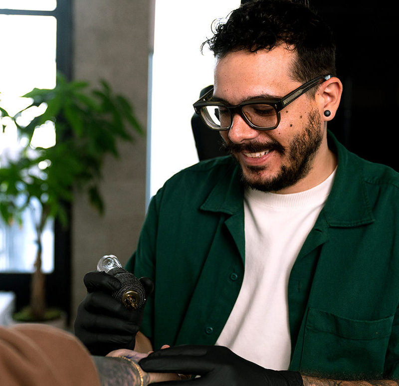 Tattoo artist Ioannis Zampelis, @joza.ink