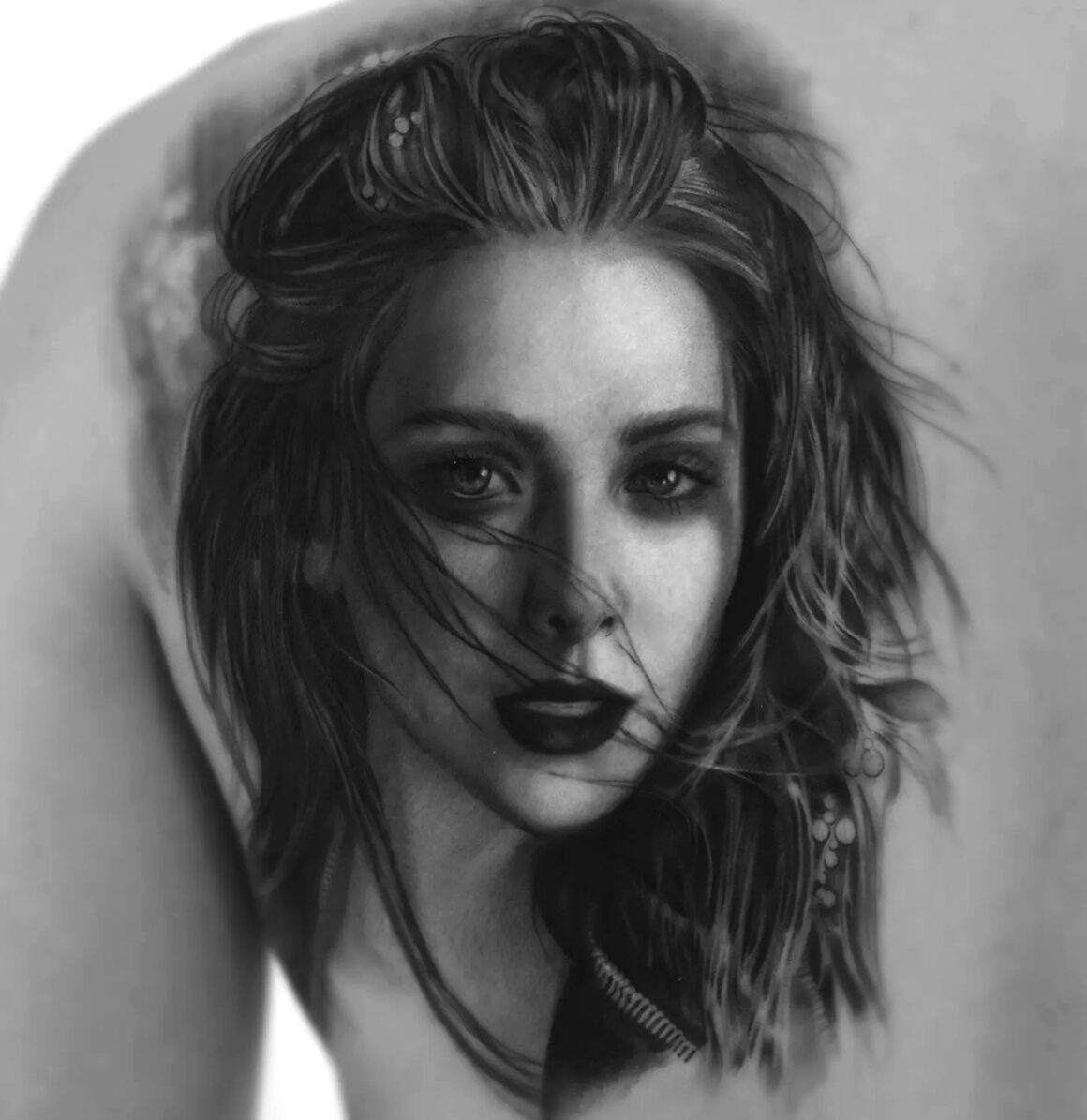 Tatouage par Mira Noh, @tattooel_light