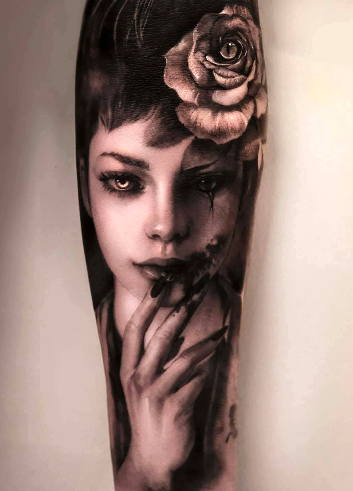 Tatouage par Mira Noh, @tattooel_light