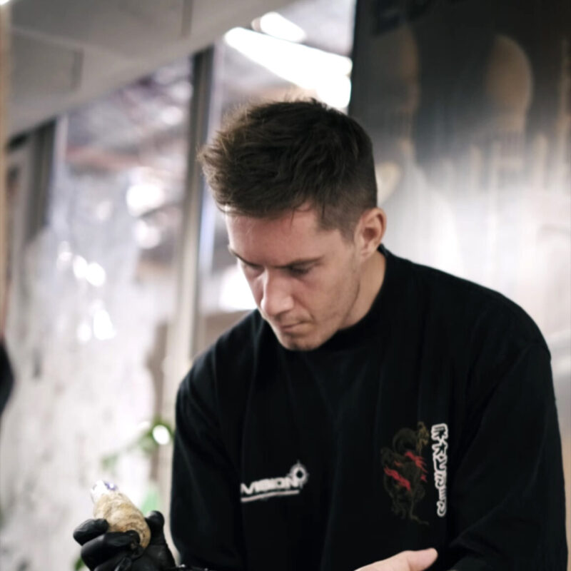 Tattoo artist Henri Howard, @henri.howard