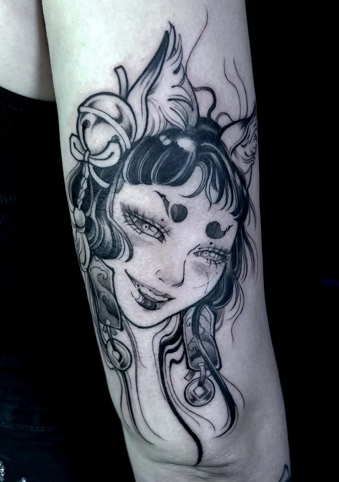Tattoo by Sakura, @sakuratattoos