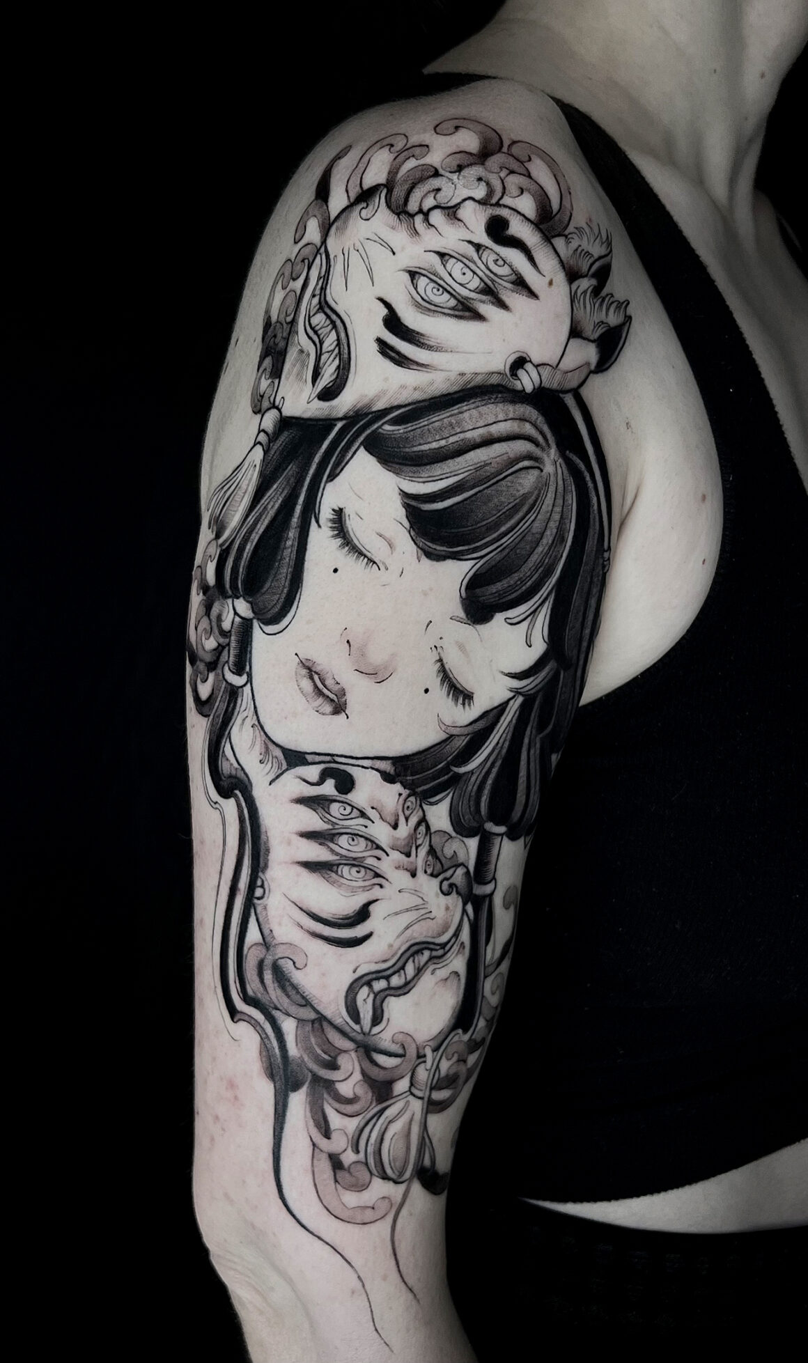 Tattoo by Sakura, @sakuratattoos