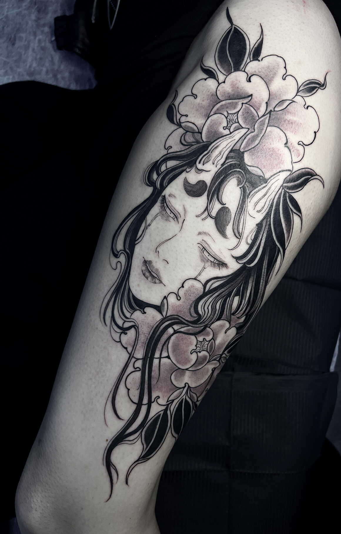 Tattoo by Sakura, @sakuratattoos