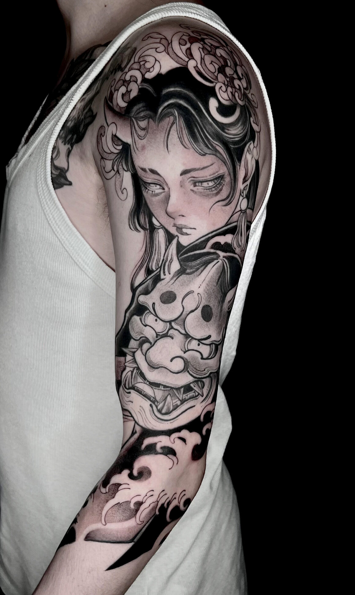 Tattoo by Sakura, @sakuratattoos