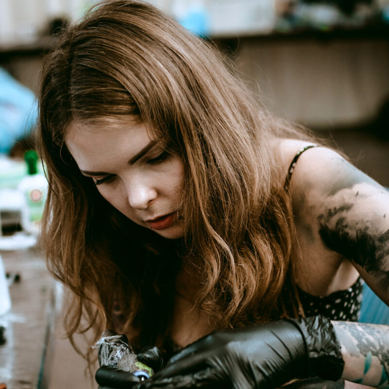 Tattoo artist Sandra Daukshta, @sandradaukshtatattoo