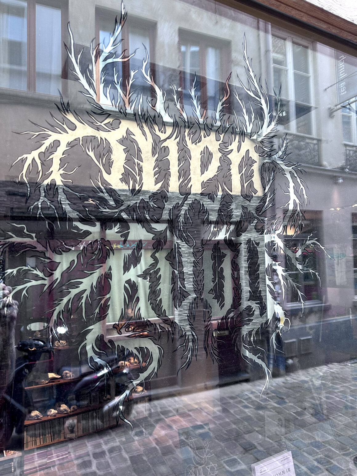 Dieprood Tattoo Shop, ph by Jan van Endert, @dieprood ph. @collectorofskulls