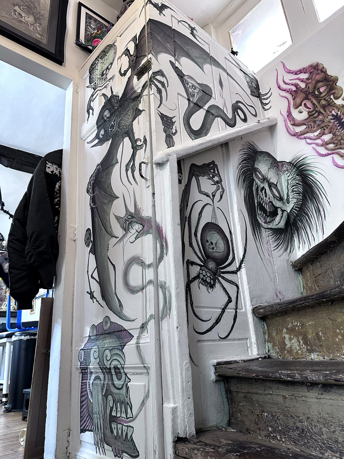 Dieprood Tattoo Shop, ph by Jan van Endert, @dieprood ph. @collectorofskulls