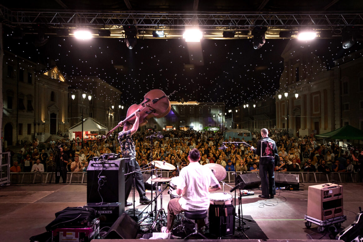 Summer Jamboree, @summerjamboree_official, ph by Beatrice Perticaroli