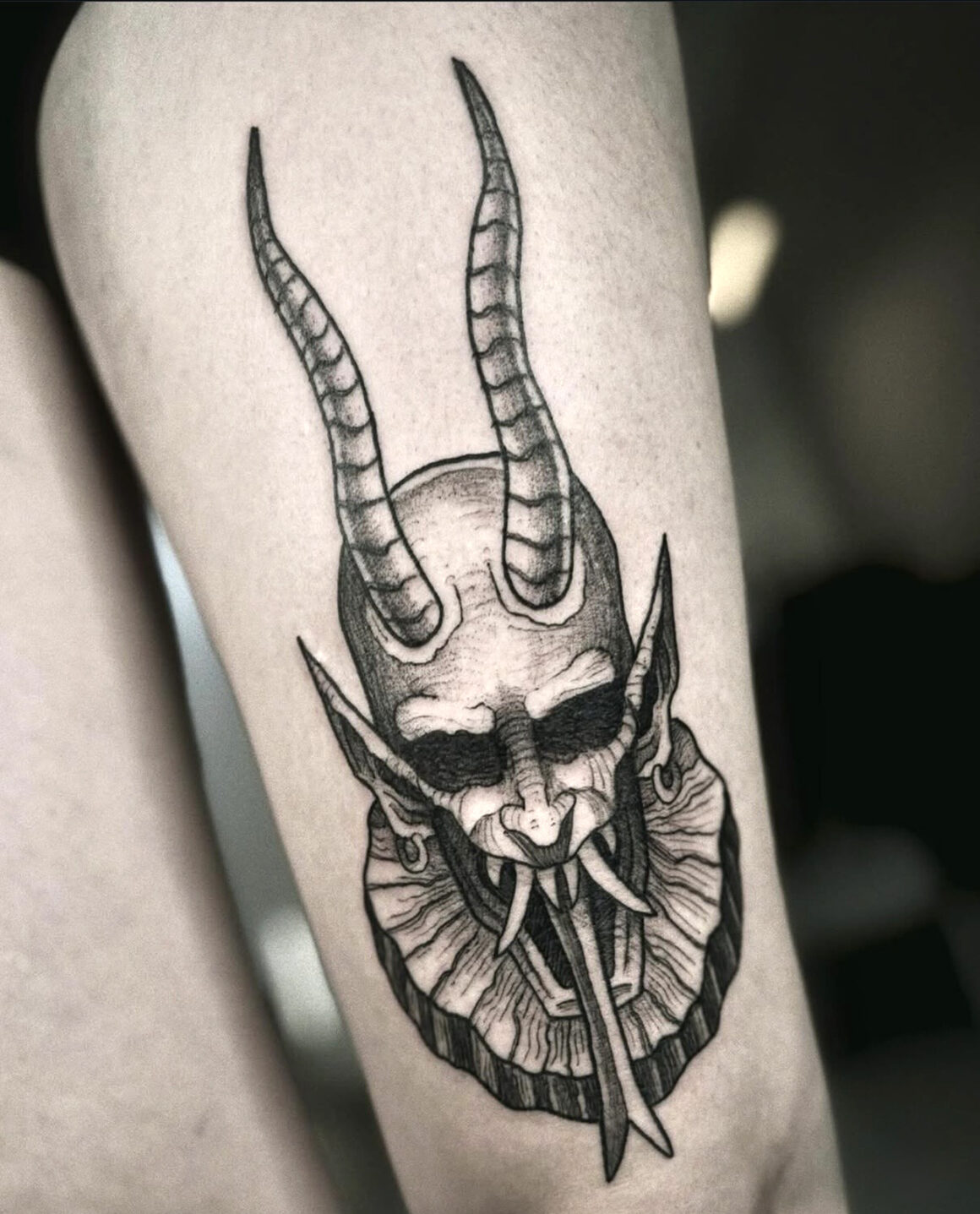Tattoo by Sebastian Skrobol, @sebastian_graves_